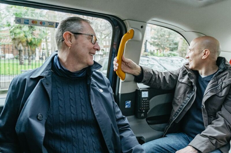 London: Rock and Roll Taxi Tour - Exploring Abbey Road and the Famous Zebra Crossing