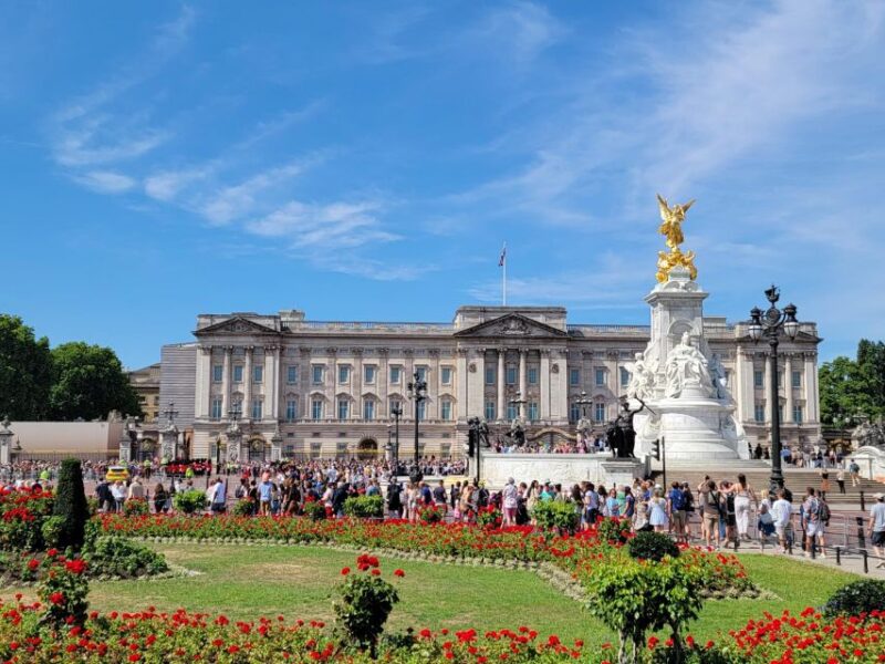London: Royal Walking Tour and Buckingham Palace Audio Tour - Inside Buckingham Palace with Audio Guide