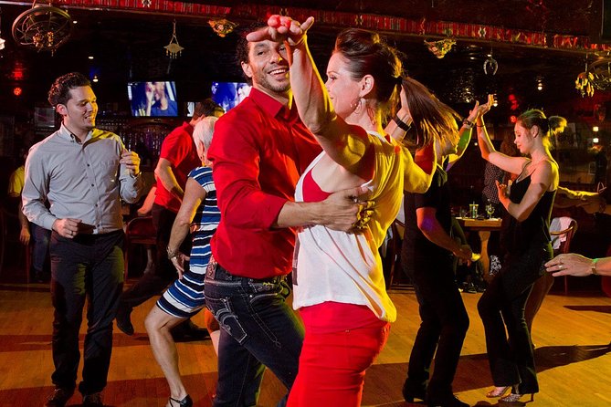 London Salsa Lovers Dance Experience - Discover the London Salsa Lovers Dance Experience