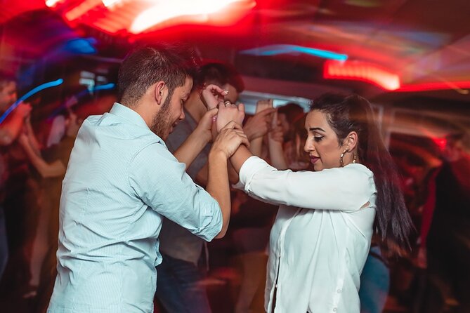 London Salsa Lovers Dance Experience - Expert-Led Instruction and Warm Atmosphere