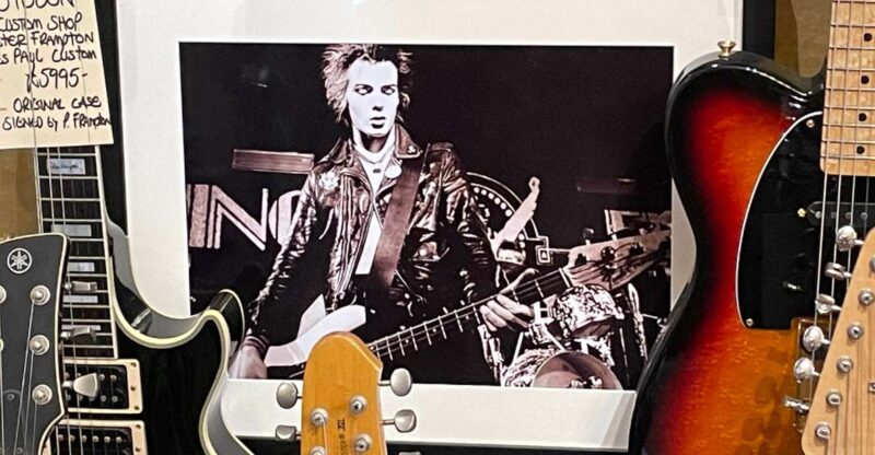 London: Sex Pistols and Punk Music Walking Tour - Discover the London Punk Scene with the Sex Pistols Walking Tour