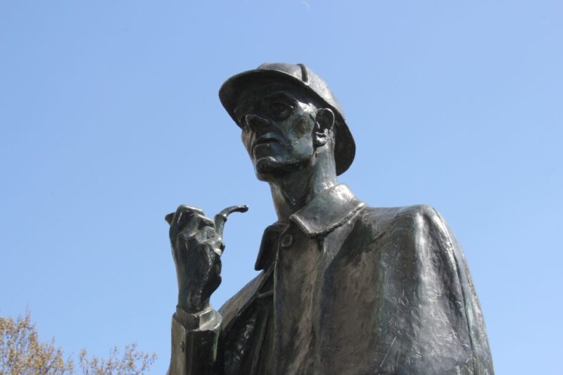 London: Sherlock Holmes Guided City Walking Tour - Behind-the-Scenes Secrets and Fun Facts