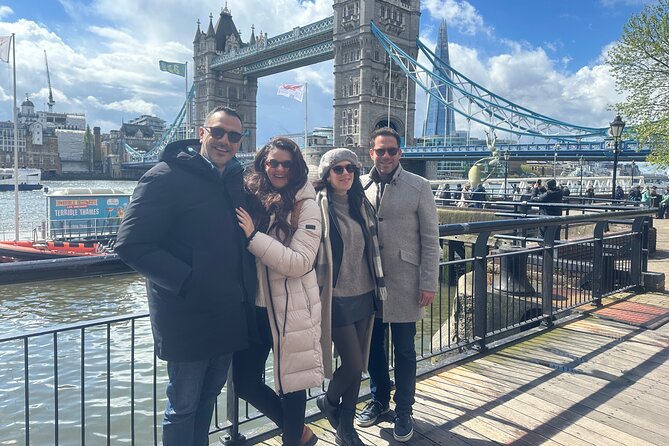 London Sightseeing Private Black Cab Tour with Hotel Pick Up - Nelson’s Column, Trafalgar Square, and Theatreland