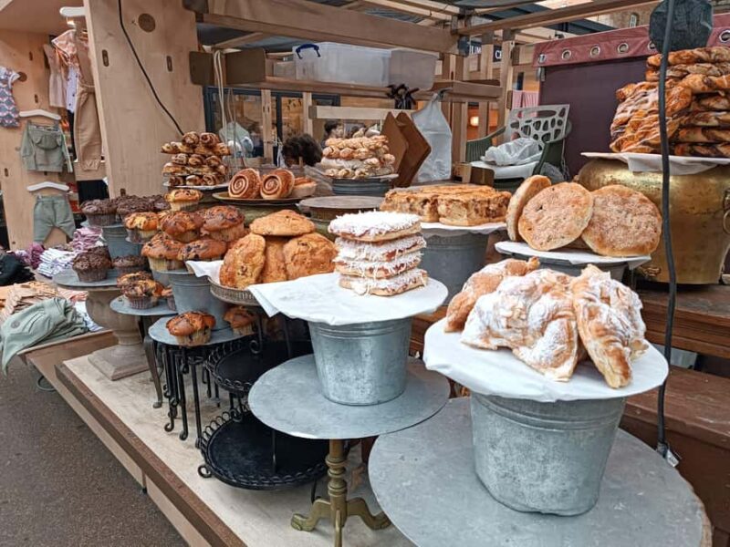 London: Soho, Chinatown, & Covent Garden Food Walking Tour - Tasting an Authentic Chinese Savoury Bun in Chinatown