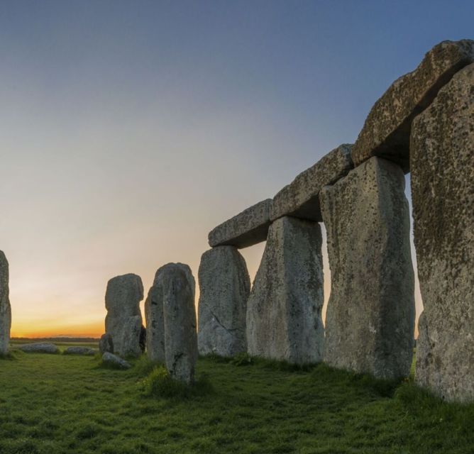 London: Stonehenge 6 Hour Tour By Car With Entrance Ticket - The Small Group Advantage and Guided Commentary