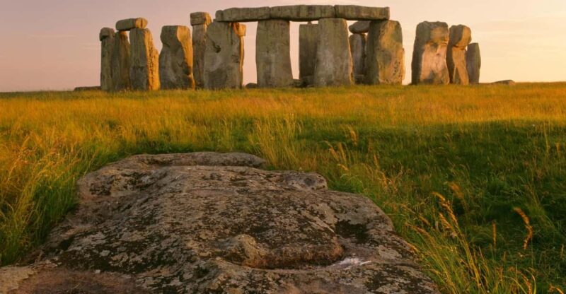 London: Stonehenge, Glastonbury & Avebury Small Group Tour - The Guides Expertise and Storytelling Style