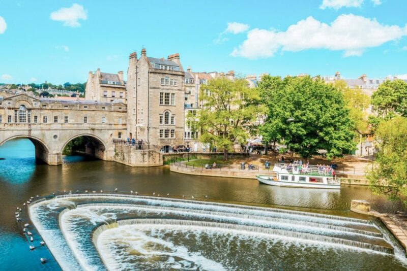 London: Stonehenge, Windsor, and Bath Day Trip by Bus - Discover Windsor, Stonehenge, and Bath: A Full-Day Guided Bus Tour from London