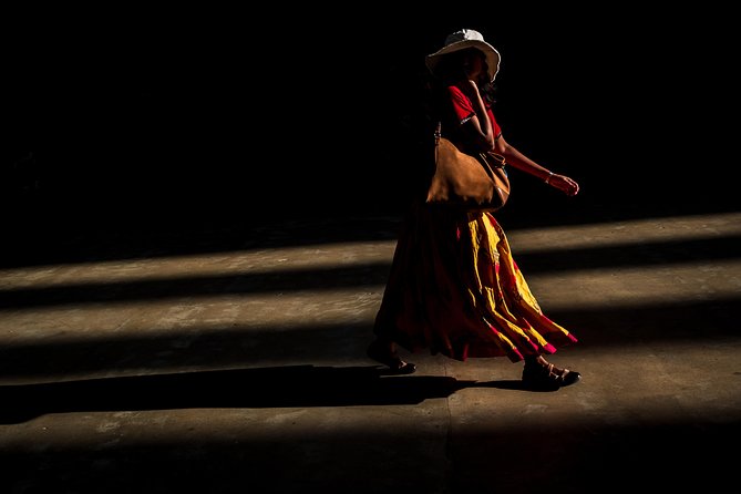 London Street Photo workshop - Exploring London Bridge and the City of London on Foot