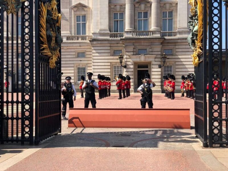 London: Taxi 50+ Sights Private Tour & London Eye Ride - Why This Tour Stands Out Compared to Others