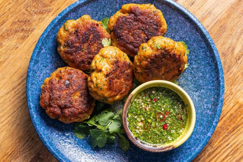 London: Thai Street Food Cooking Class with Wine - Key Points