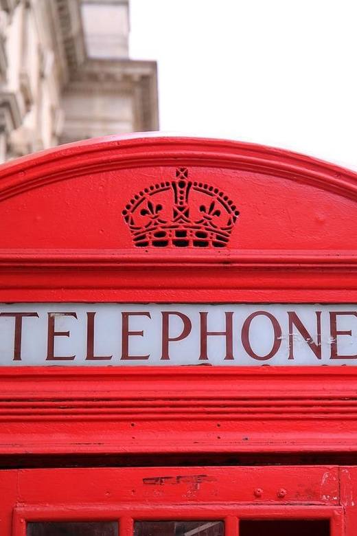 London to Oxford & Bicester Village Tour Return - Shopping at Bicester Village: Designer Brands and Relaxed Vibes