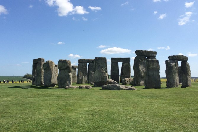 London to Southampton Cruise Port Including Stonehenge - From Central London to Southampton: Pickup and Travel Logistics