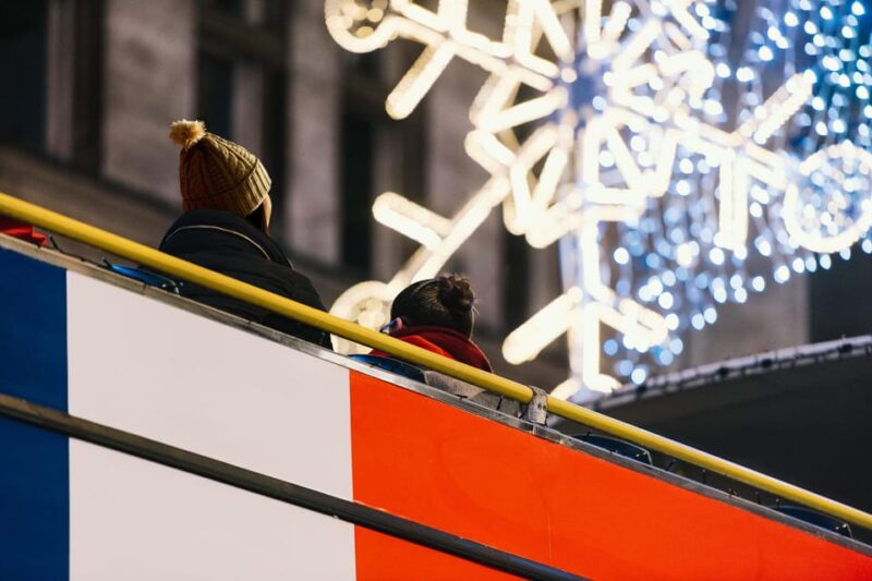 London: Tootbus Christmas Lights Tour incl walking tours - Landmark Stops Such as Trafalgar Square and Piccadilly Circus