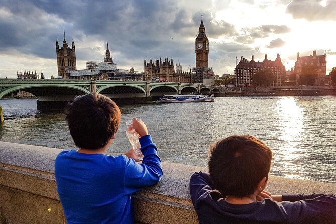 London Tootbus Kids Tour with Bespoke Live Guided Commentary - Experience the Best of London in a Kid-Friendly Setting
