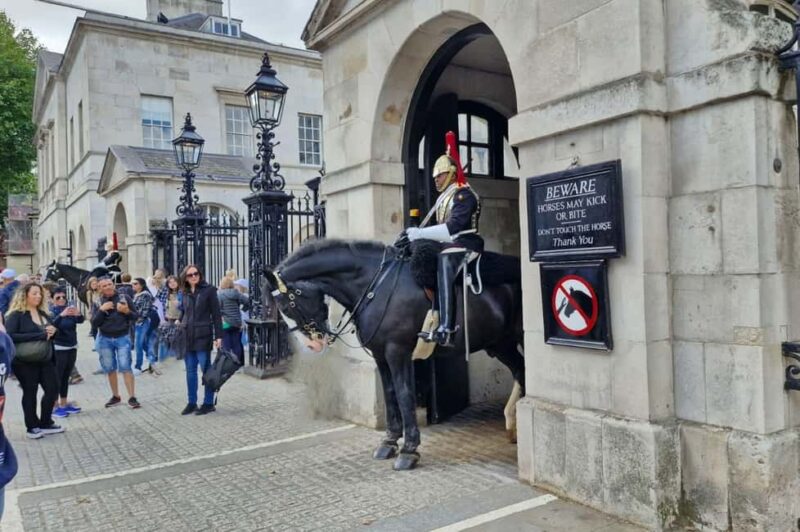 London tour with a qualified tour guide - Insights into Churchill and WWII at the Churchill War Rooms