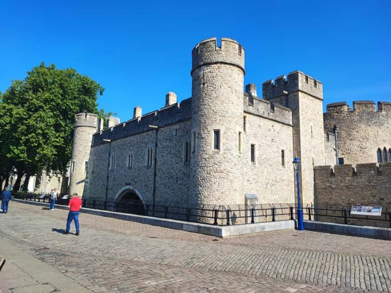 London: Tower of London and All Hallows Church Private Tour - One-of-a-Kind Experience in Londons Historic Heart