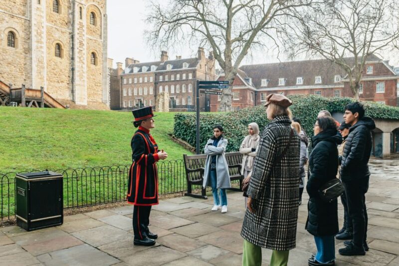 London: Tower of London, Crown Jewels & Beefeater Audience - The Inner and Outer Wards: Free Time to Explore
