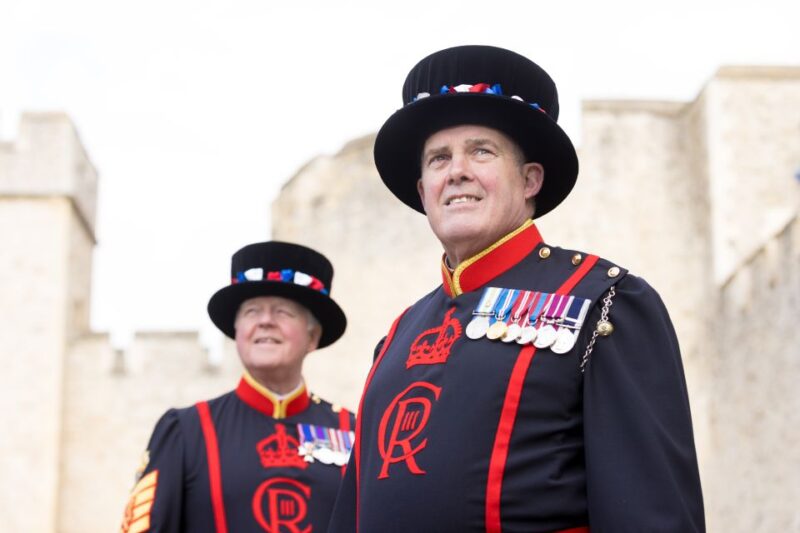 London: Ultimate Welcome to London Sightseeing Tour - Key Points