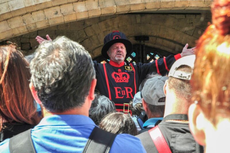 London: Ultimate Welcome to London Sightseeing Tour - Scenic Private Cruise Along the River Thames