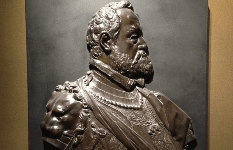 London: Victoria and Albert Private Tour with Expert Guide - Marveling at Asian and Global Art Collections