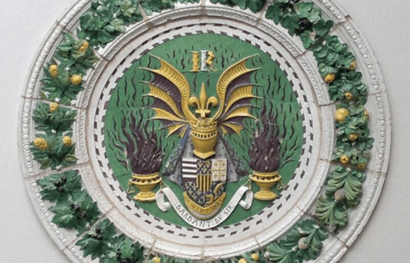 London: Victoria and Albert Private Tour with Expert Guide - Highlights of the Main Exhibits and Hidden Treasures