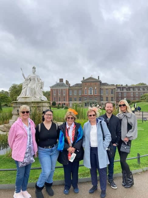 London: VIP Kensington Palace Gardens Tour & Royal High Tea - Key Points