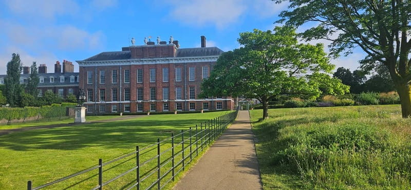 London: VIP Kensington Palace Gardens Tour & Royal High Tea - Value, Pricing, and Tour Options