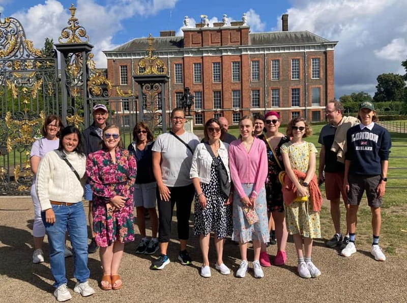 London: VIP Kensington Palace Gardens Tour & Royal High Tea - Guides and Personalities