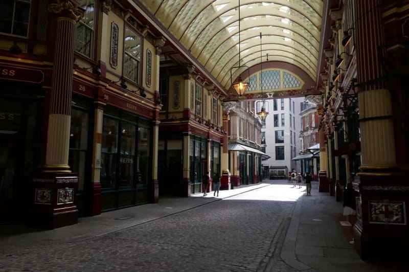 London: Walking Tour of the Secret Square Mile - The Magical Market and a Famous Movie Location