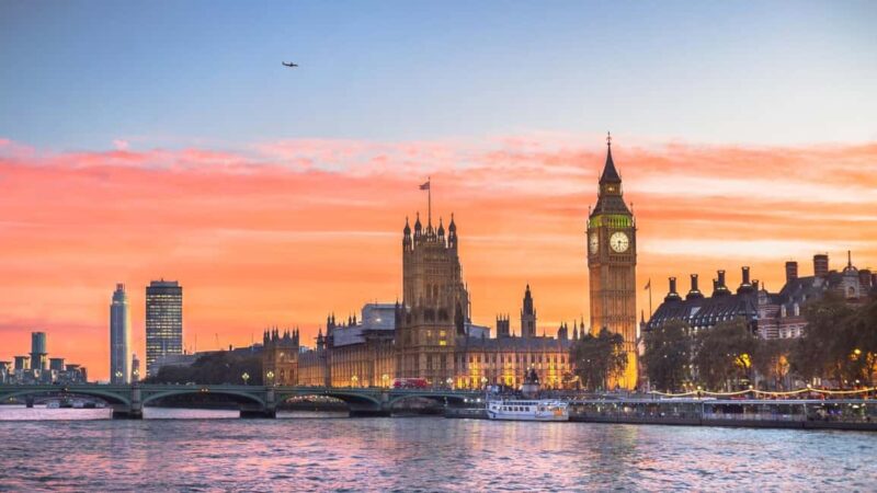 London Walking Tour with Local - From Westminster Abbey to Big Ben: Iconic Political Landmarks