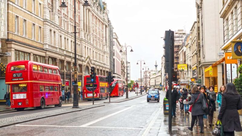 London Walking Tour with Local - Practical Details: Meeting Points, Languages, and Accessibility