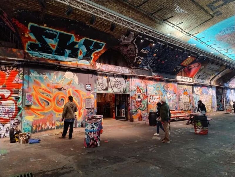 London: Welcome Tour with Food Market Lunchbreak - Crossing the Thames: From London Bridge to the Tower of London