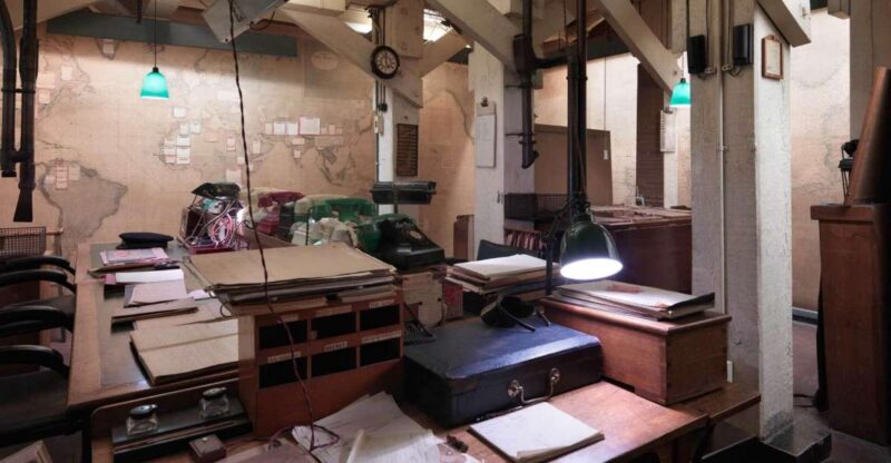 London: Westminster Tour and Churchill War Rooms Visit - Exploring Churchills Underground Command Center