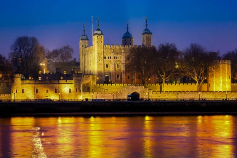 London: Westminster Tour, River Cruise, and Tower of London - Visiting the Tower of London: Over 1,000 Years of History