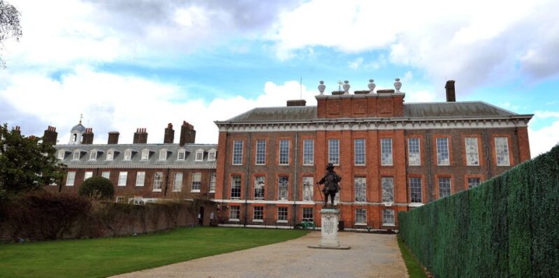 London: Westminster Walking Tour and Kensington Palace Visit - Explore Londons Iconic Landmarks with a Guided Westminster Walking Tour and Kensington Palace Visit