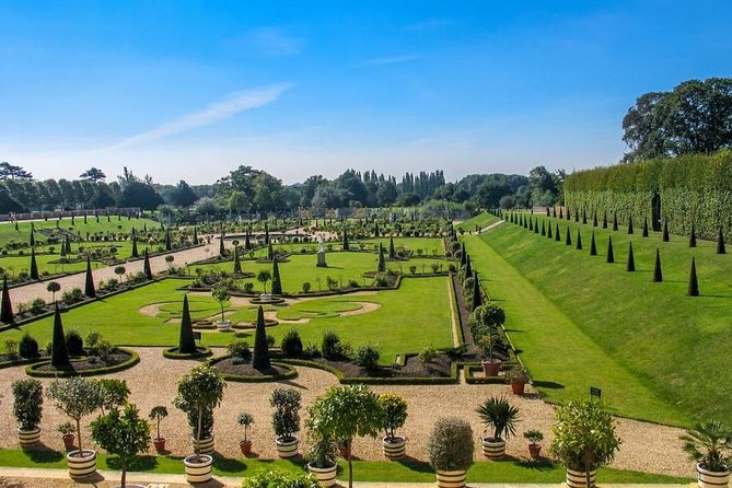 London, Windsor Castle, Hampton Court Palace with Free Snack Pack - Logistics: Transport, Group Size, and Meeting Points