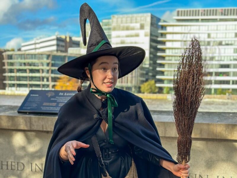London: Witches and History Bankside Walking Tour - The Guide: Bringing the Stories to Life