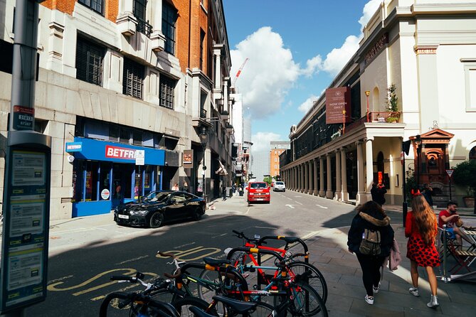 London's Femme Fatales : the power of sex and beauty - Soho Square and George IV’s Flogging Spot
