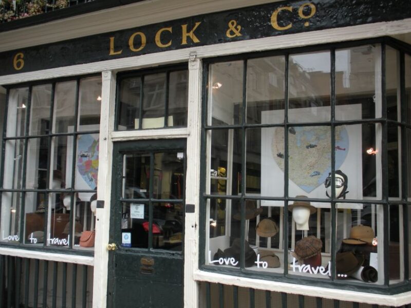 London's Hidden Treasures Tours by Black Taxi Cab - The Charm of Local Pubs, Graves, and Historic Streets