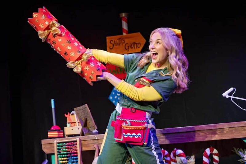 London's West End: Maddie Moate's Very Curious Christmas - Meeting Point and Venue Environment