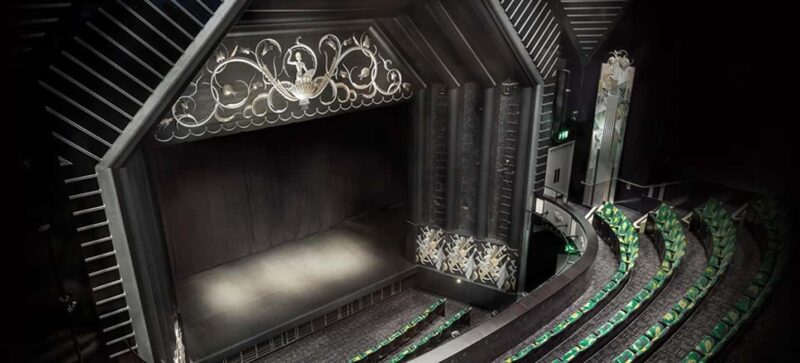 London's West End: Ticket to Oh, Mary! - A Unique Take on a Historical Figure with a Darkly Humorous Twist