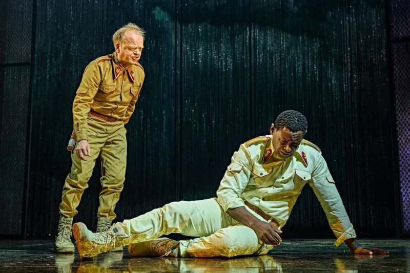 London's West End: Ticket to Othello - What to Expect During the Performance of Othello