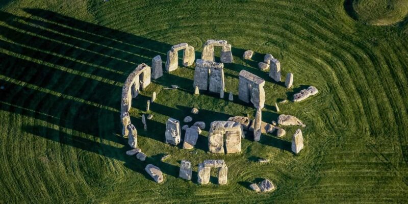 London:Stonehenge,Windsor,Oxford Chinese day Tour with Lunch - Comfortable Coach Travel Between Iconic Sites
