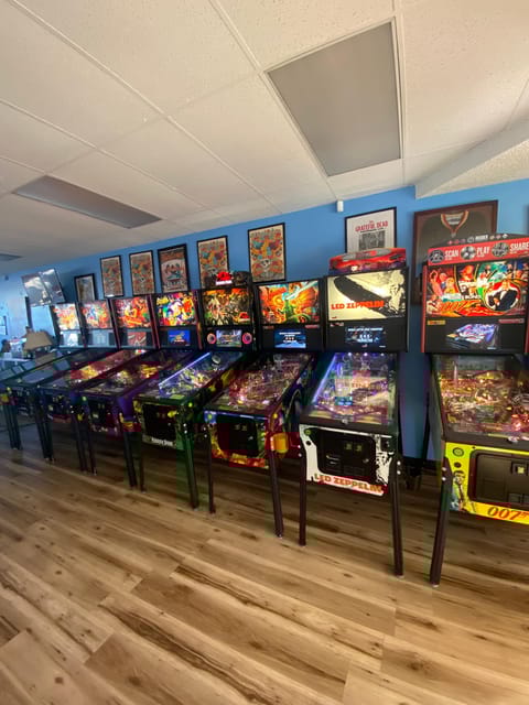 Long Beach: Pinball Arcade 40 Pinball Machines on Freeplay - Key Points