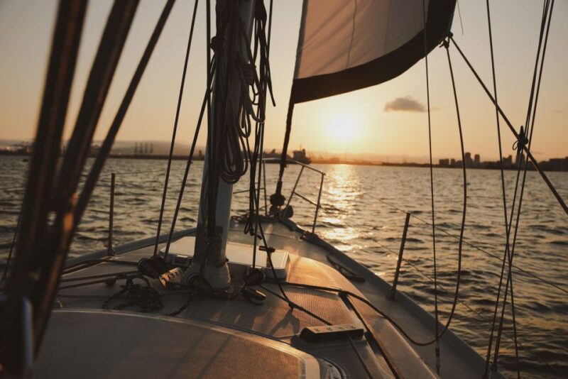Long Beach: Private Sailboat Rental with Licensed Captain - Personalization and Flexibility on Your Sailboat Trip