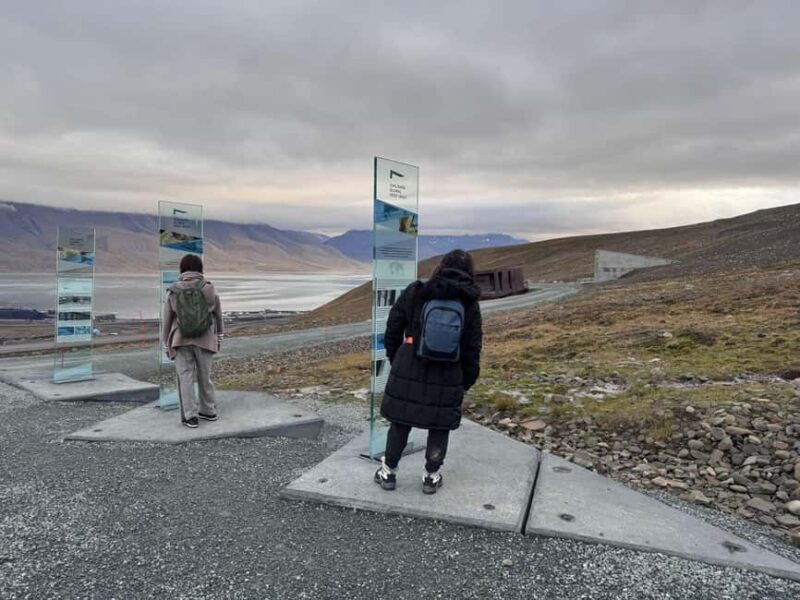 Longyearbyen: Global Seed Vault Tour - Wildlife Spotting in the Arctic Environment