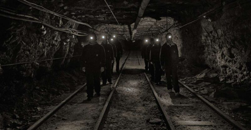 Longyearbyen: Historic Coal Mine Tour at Gruve 3 - Explore Longyearbyen’s Historic Coal Mine at Gruve 3 for $97