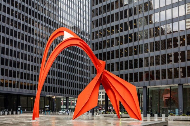 Loop Architecture Private tour in Chicago - The Art and Sculptures in Federal Plaza