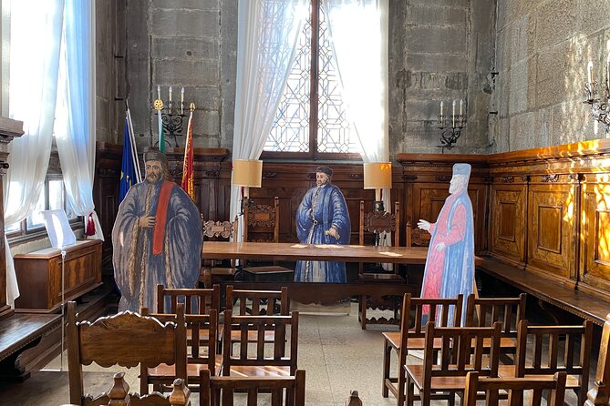 Lords of the Night Prisons Palace: Cells & Torture Tools Visit - Guides Style and Multilingual Capabilities