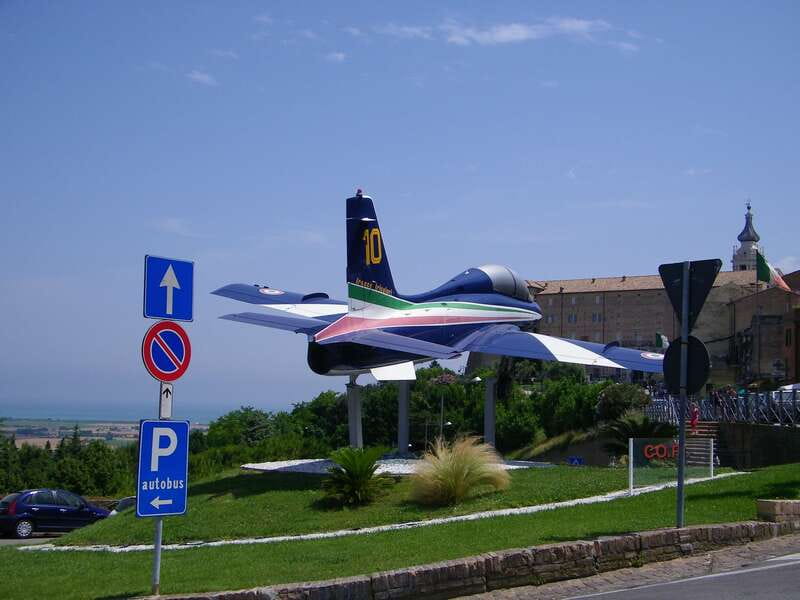 Loreto private tour: the holy house of Virgin Mary - Exploring Porta Romana and the Sangallo Bastion